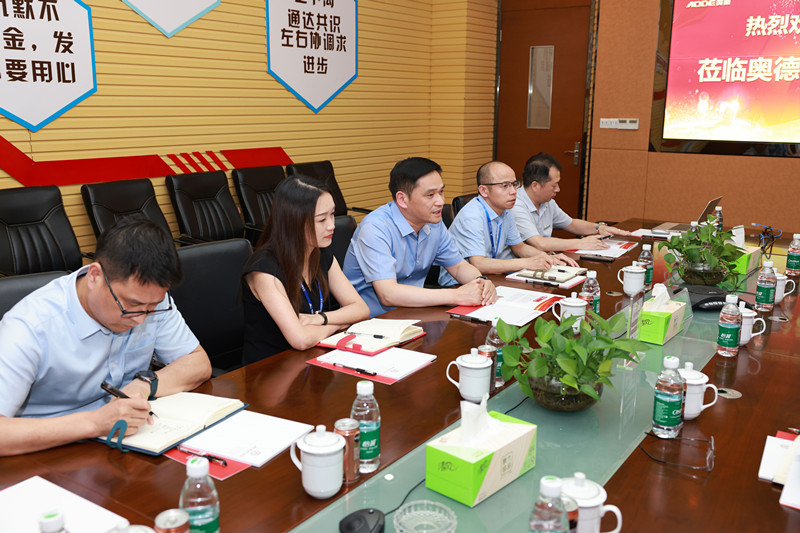 【政府关怀】昆山市委常委、高新区党工委书记、管委会主任管凤良赴奥德走访调研